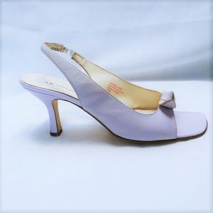 Anne Klein Lilac leather high heels. Dress shoes.